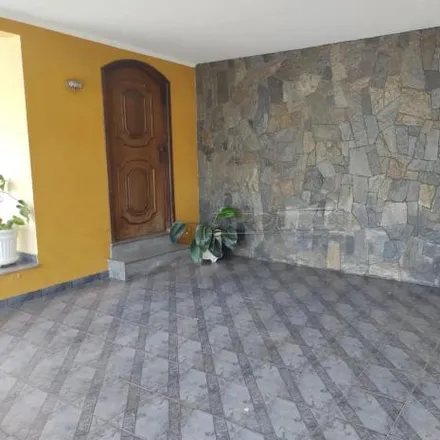 Rent this 4 bed house on Rua da Imprensa 178 in Vila Faria, São Carlos - SP