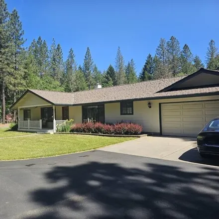 Image 2 - 2075 Azalea Dr, Grants Pass, Oregon, 97526 - House for sale