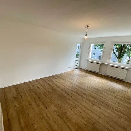 Rent this 2 bed apartment on Pestalozzistraße 16 in 45479 Mülheim an der Ruhr, Germany