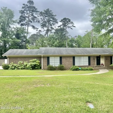 Buy this 3 bed house on 1827 36th Street in Meridian, MS 39305