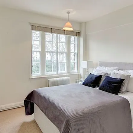Rent this 2 bed apartment on Fulham Road in London, SW3 6RL