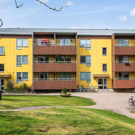 Rent this 1 bed apartment on Sundbergsgatan 10 in 12, 652 22 Karlstad