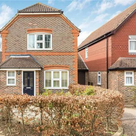 Buy this 3 bed house on Cheriton Close in London, EN4 9TX
