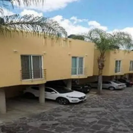 Buy this 3 bed house on Calle Francisco Sarabia 291 in 44740 Guadalajara, JAL