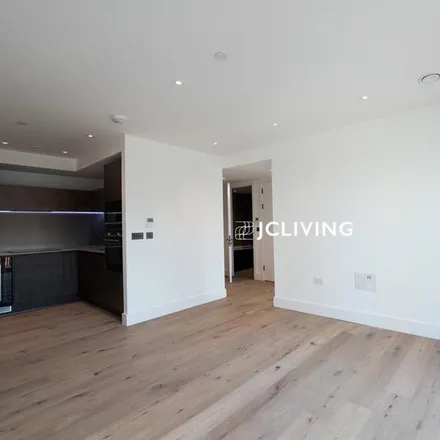 Image 1 - Wyvil Court, 10 Wyvil Road, London, SW8 2TH, United Kingdom - Apartment for rent