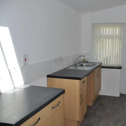 Image 3 - unnamed road, Pencarnisiog, LL63 5RU, United Kingdom - Townhouse for rent