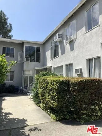 Rent this 1 bed apartment on North Gardner Street in Los Angeles, CA 90046