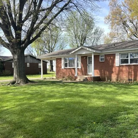 Image 2 - 1399 West 11th Street, Caruthersville, MO 63830, USA - House for sale