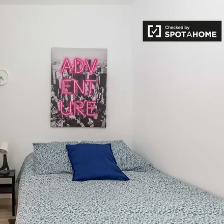 Image 1 - Carrer de Pepe Alba, 7, 46022 Valencia, Spain - Room for rent