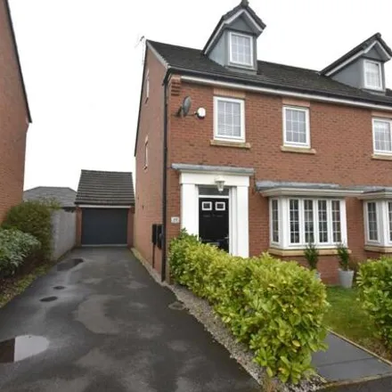 Buy this 3 bed duplex on Chicago Place in Hood Manor, Warrington