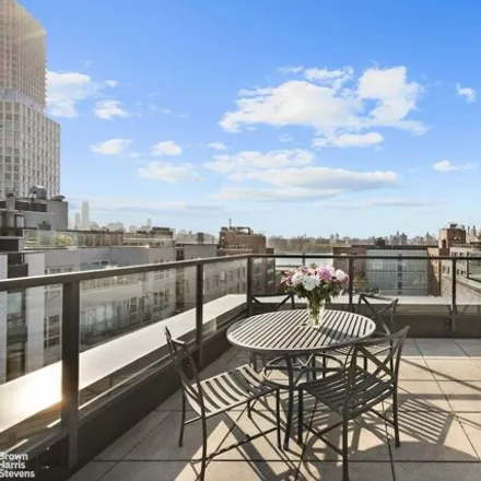 Buy this 3 bed condo on 55 North 1st Street in New York, NY 11249