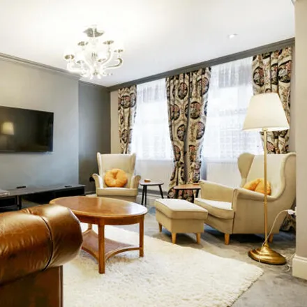 Rent this 2 bed apartment on Eamont Court in 92-101 Shannon Place, Primrose Hill