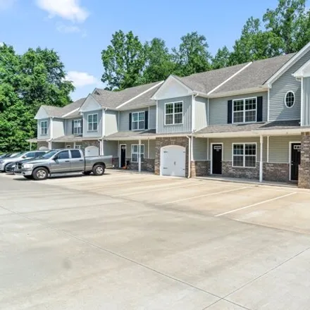 Rent this 3 bed apartment on 1556 Tylertown Road in Clarksville, TN 37040