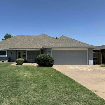 Buy this 3 bed house on 1163 Sunnybrook Lane in Enid, OK 73703