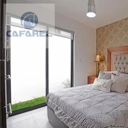Buy this 5 bed apartment on Avenida Paseo de Zakia Poniente in Zakía, 76146