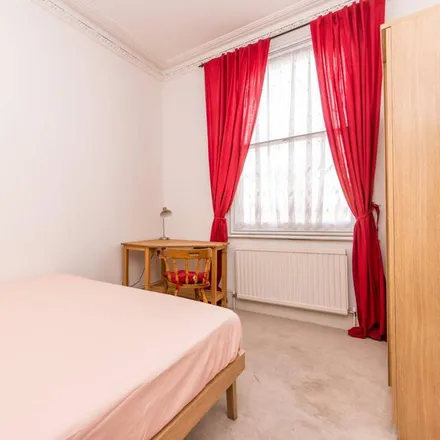 Image 3 - College Park Court, 1 Scrubs Lane, London, NW10 6AA, United Kingdom - Apartment for rent
