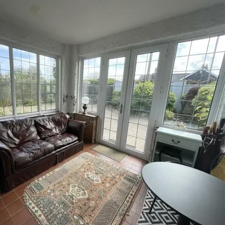 Image 3 - The Crescent, Sutton-on-Sea, LN12 2RB, United Kingdom - House for sale