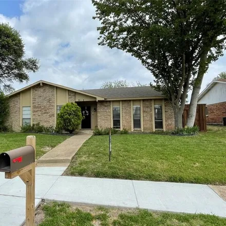 Rent this 4 bed house on 913 Lombardy Dr in Plano, Texas