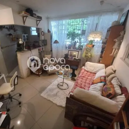 Buy this 1 bed apartment on Rua Maestro Francisco Braga in Copacabana, Rio de Janeiro - RJ