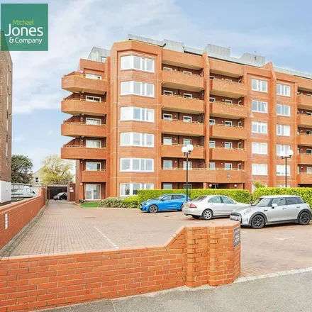 Image 2 - Capella House, West Parade, Worthing, BN11 3QX, United Kingdom - Apartment for rent