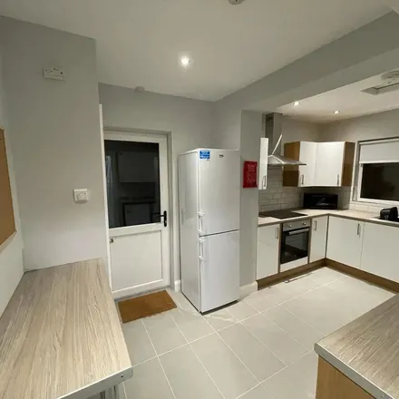 Image 6 - Upper Newtownards Road, Dundonald, BT16 1RL, United Kingdom - Apartment for rent