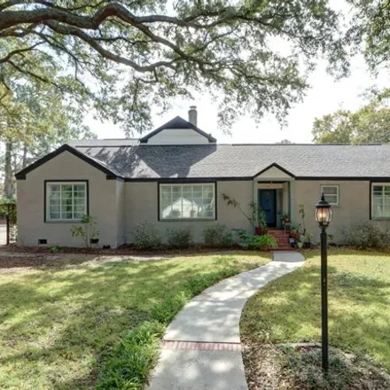 Image 3 - 491 Columbus Drive, Savannah, GA 31405, USA - House for sale