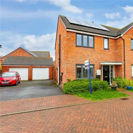 Buy this 5 bed house on Elmer Crescent in Wootton, MK43 9FU