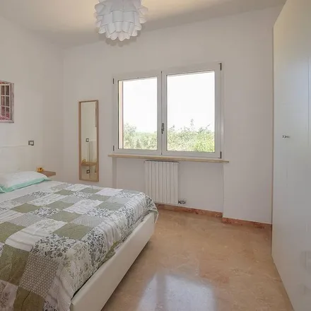 Rent this 3 bed house on Castellana Grotte in Via Michele Viterbo, 70013 Castellana Grotte BA
