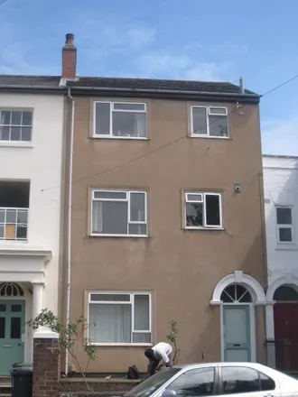 Rent this 5 bed townhouse on 61 Tachbrook Road in Royal Leamington Spa, CV31 3DT