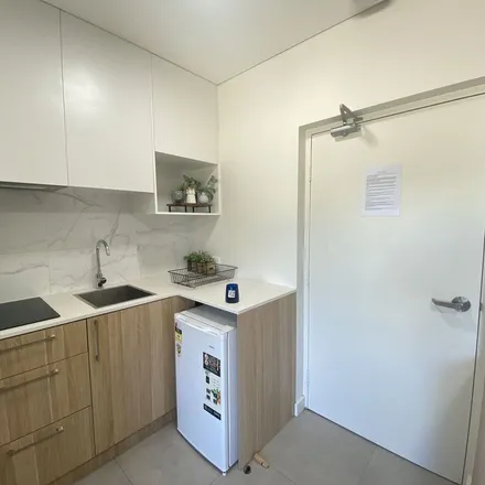 Image 9 - 4 Rippon Avenue, Dundas NSW 2117, Australia - Apartment for rent