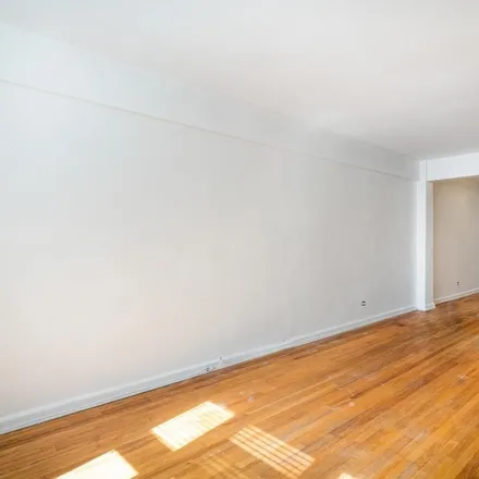 Image 7 - 103-39 Queens Boulevard, New York, NY 11375, USA - Condo for sale