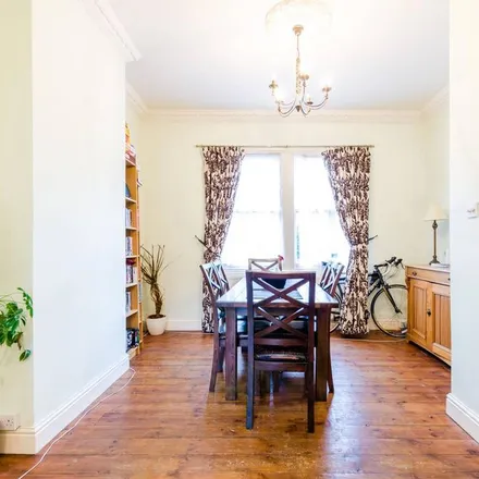 Rent this 3 bed apartment on Clevedon House in 1a Tredegar Square, London