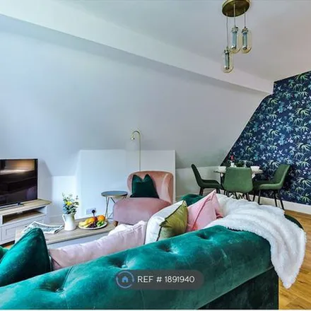 Image 7 - Wormhout Way, Llanrhos, LL30 1PP, United Kingdom - Apartment for rent
