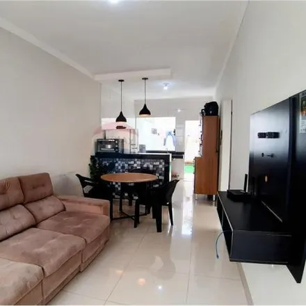 Buy this 2 bed house on Rua Estrela Dalva in Jardim Brasília, Uberlândia - MG