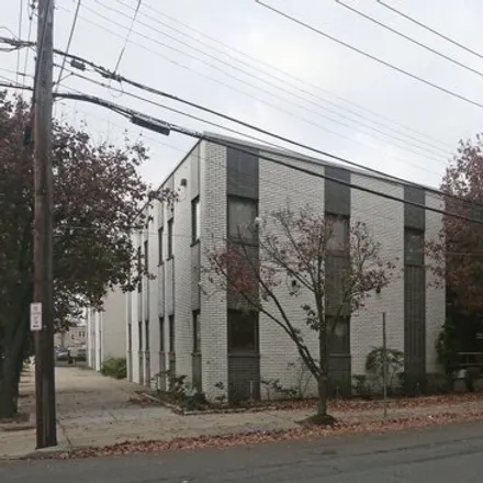 Image 5 - Integrity Staffing Solutions, 2174 Hewlett Avenue, Merrick, NY 11566, USA - House for rent
