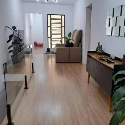Buy this 3 bed house on Rua Nossa Senhora da Conceição Aparecida in Quitaúna, Osasco - SP