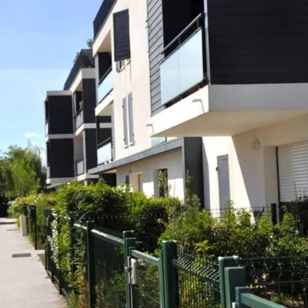 Rent this 2 bed apartment on Rue Gustave Gounouilhou in 33140 Villenave-d'Ornon, France