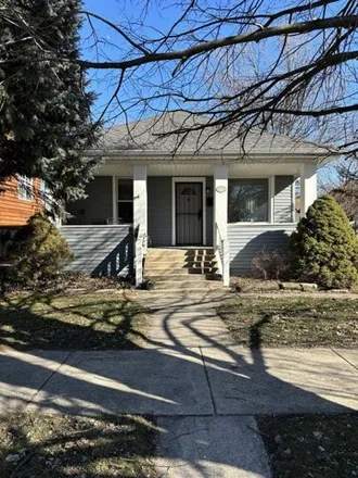Rent this 3 bed house on 9781 53rd Avenue in Oak Lawn, IL 60453