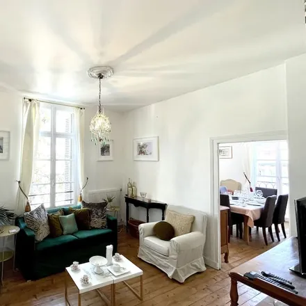 Image 8 - 49400 Saumur, France - Apartment for rent