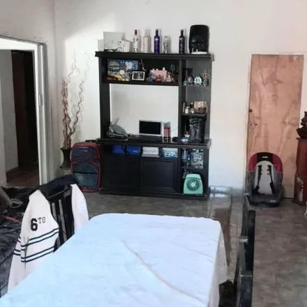 Buy this 2 bed house on Mercedes 2182 in Santa Isabel 2ª Sección, Cordoba