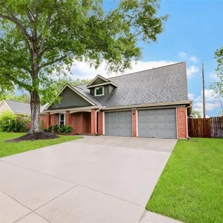Rent this 3 bed house on 4119 Bentley Drive in Pearland, TX 77584