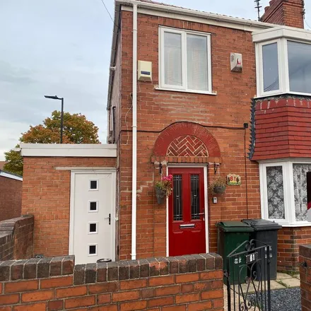 Rent this 4 bed duplex on Rovers Way in Doncaster, DN4 5FP
