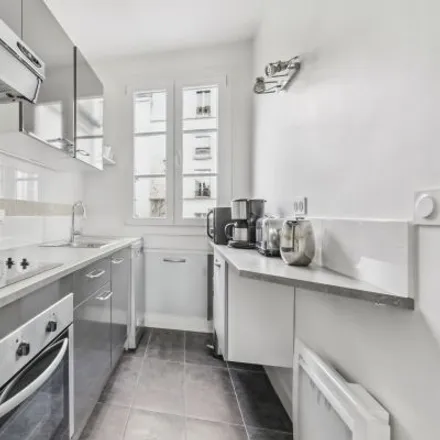 Image 5 - 11 Rue de l'Armée d'Orient, 75018 Paris, France - Apartment for rent
