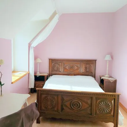 Rent this 2 bed house on Centre d'incendie et de secours de Lannilis in Métairie de Kerdrel, Rue Mathilde Delaporte