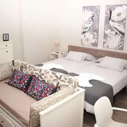 Rent this 1 bed apartment on Apartment "Centrum" in Calle Doctor Ingram, 8