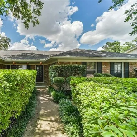 Image 4 - 9910 Pine Lake Dr, Houston, Texas, 77055 - House for sale