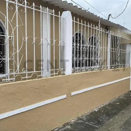 Buy this 4 bed house on Calvas in 090501, Guayaquil