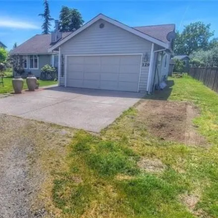 Buy this 3 bed house on 129 2nd Ave SW in Pacific, Washington