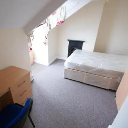 Image 5 - Back Delph Mount, Leeds, LS6 2FE, United Kingdom - Townhouse for rent