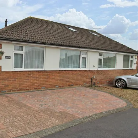 Rent this 2 bed duplex on 14 Rochester Close in Leckhampton, GL51 3DJ